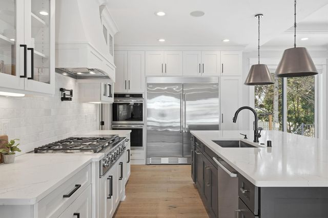 4501 Dunham Drive, Edina, MN 55435