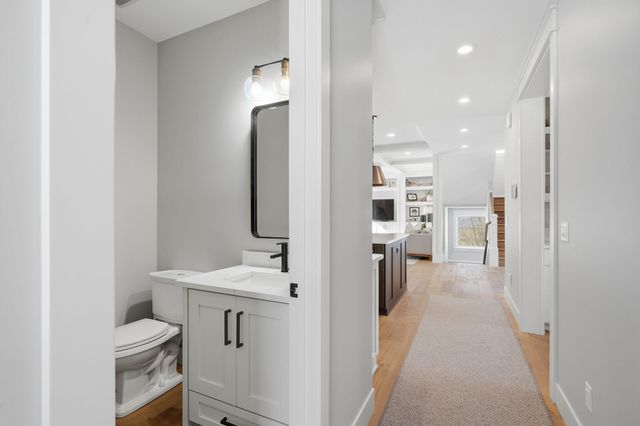 4501 Dunham Drive, Edina, MN 55435