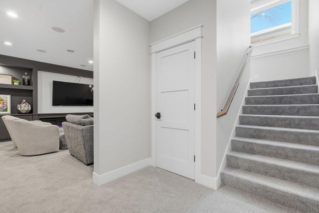 4501 Dunham Drive, Edina, MN 55435