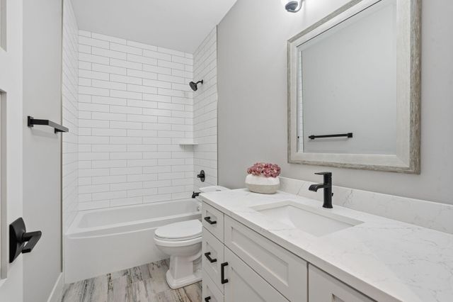 4501 Dunham Drive, Edina, MN 55435