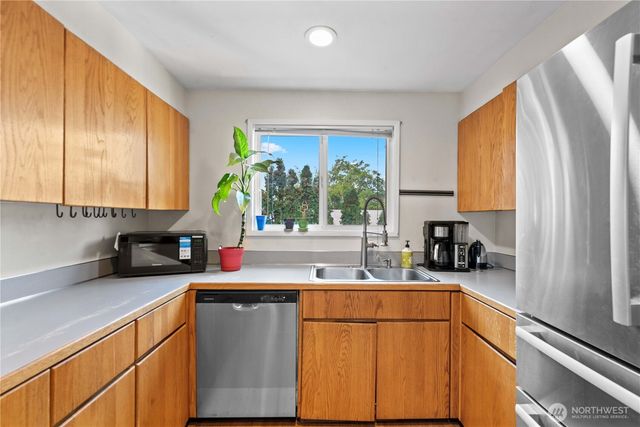 1718 8th St NE, East Wenatchee, WA 98802