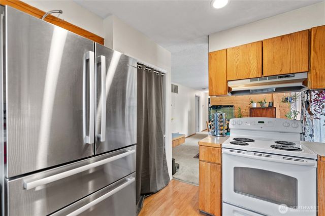 1718 8th St NE, East Wenatchee, WA 98802