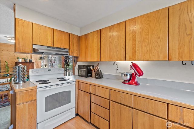 1718 8th St NE, East Wenatchee, WA 98802