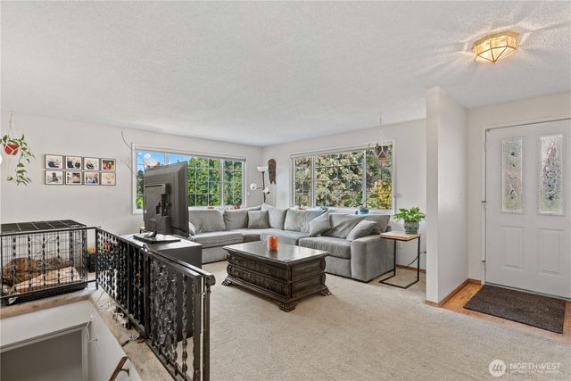 1718 8th St NE, East Wenatchee, WA 98802