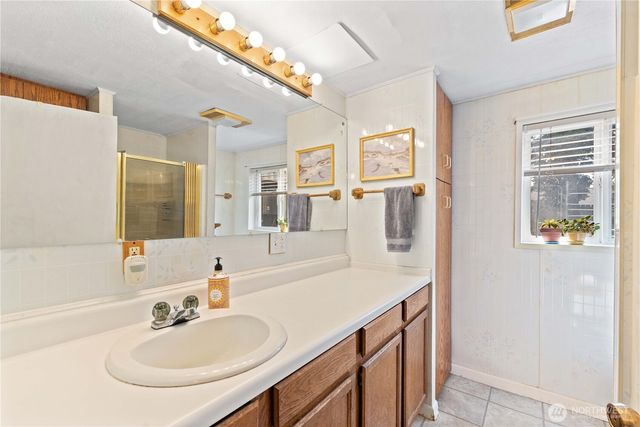 1718 8th St NE, East Wenatchee, WA 98802