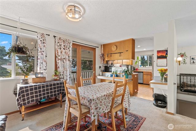 1718 8th St NE, East Wenatchee, WA 98802