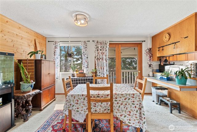 1718 8th St NE, East Wenatchee, WA 98802