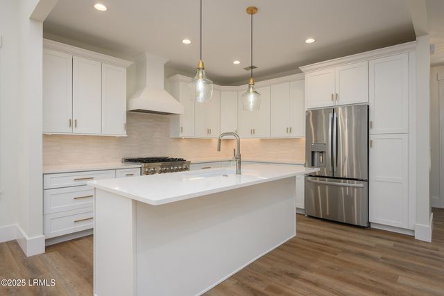 15 Woods Lane, Beaufort, SC 29907