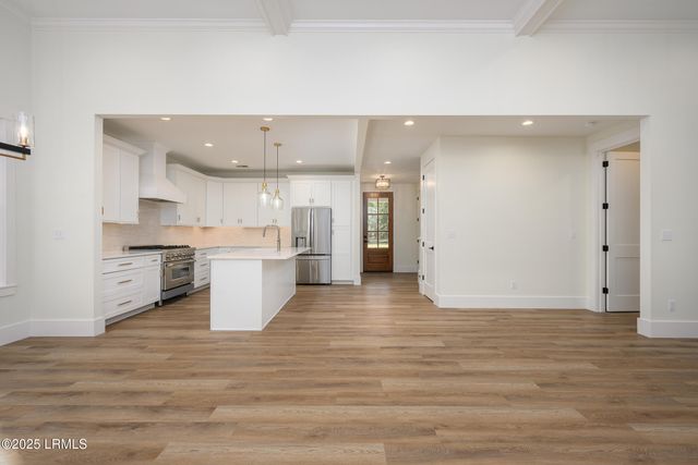 15 Woods Lane, Beaufort, SC 29907