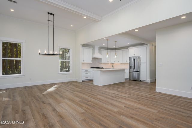 15 Woods Lane, Beaufort, SC 29907