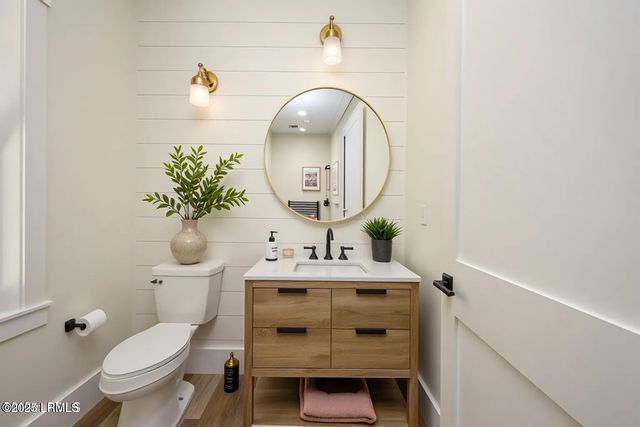 15 Woods Lane, Beaufort, SC 29907