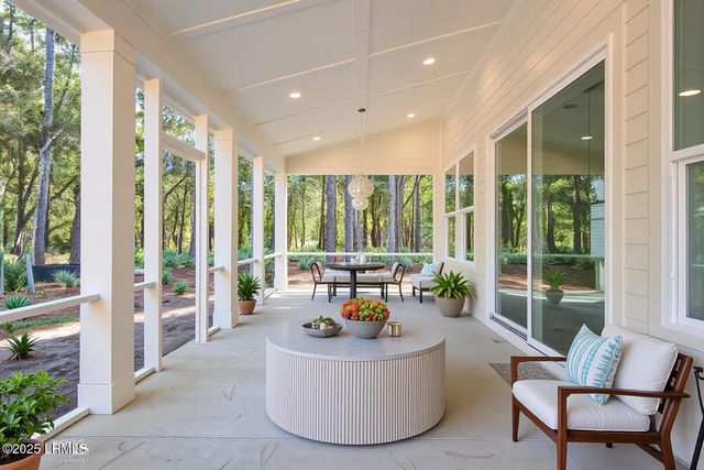 15 Woods Lane, Beaufort, SC 29907