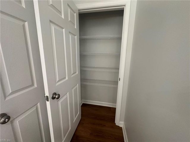 300 East ST, Smithfield, VA 23430