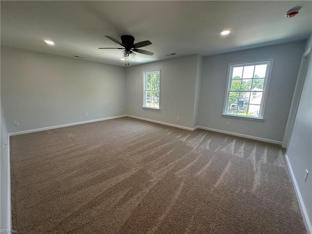 300 East ST, Smithfield, VA 23430