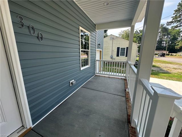 300 East ST, Smithfield, VA 23430