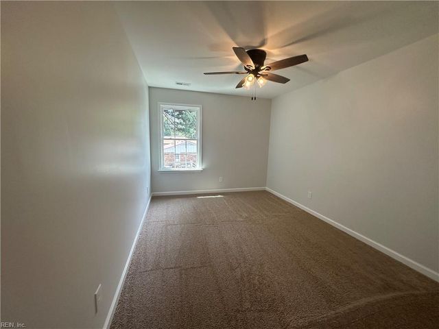 300 East ST, Smithfield, VA 23430