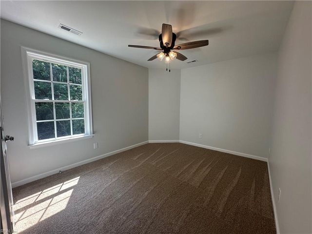 300 East ST, Smithfield, VA 23430
