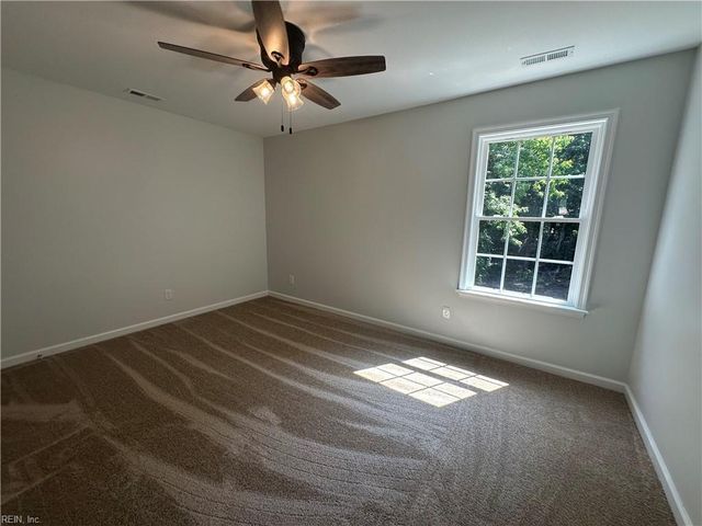 300 East ST, Smithfield, VA 23430