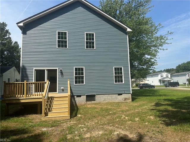 300 East ST, Smithfield, VA 23430