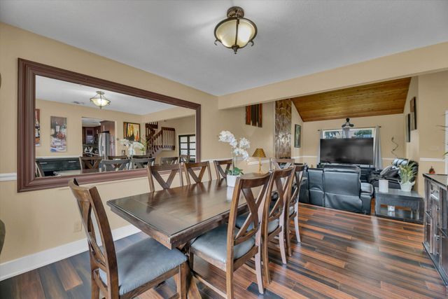 621 SW 98th Terrace, Pembroke Pines, FL 33025