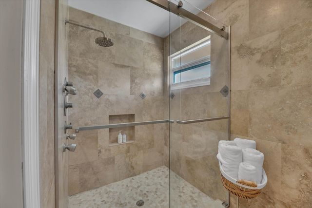 621 SW 98th Terrace, Pembroke Pines, FL 33025