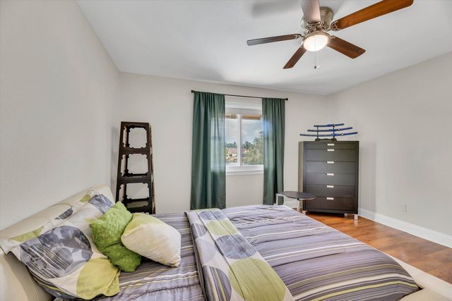 621 SW 98th Terrace, Pembroke Pines, FL 33025