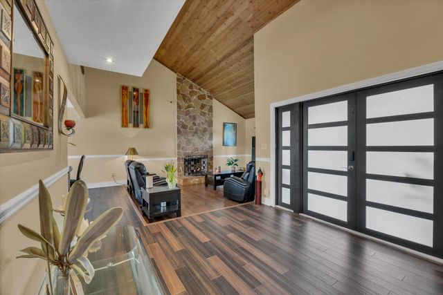 621 SW 98th Terrace, Pembroke Pines, FL 33025