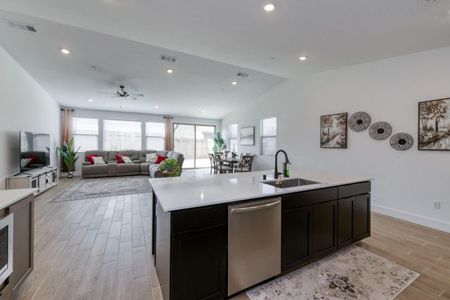 7213 E Brown Ave, Fresno, CA 93737