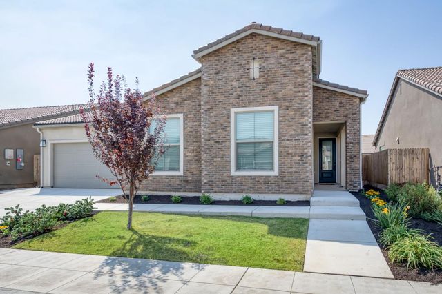 7213 E Brown Ave, Fresno, CA 93737