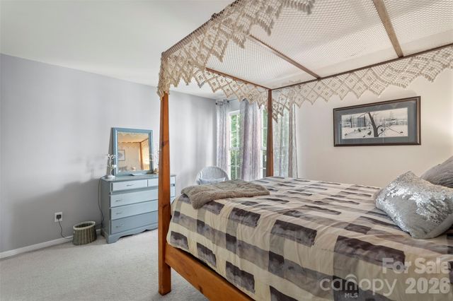 7900 Wilby Hollow Drive, Charlotte, NC 28270