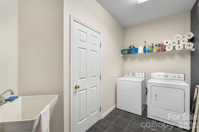 7900 Wilby Hollow Drive, Charlotte, NC 28270