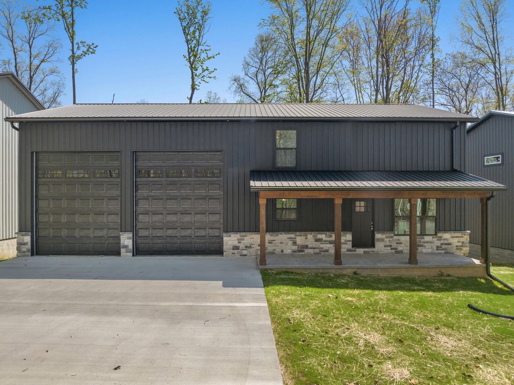 390 Peach Tree Lane, Russell Springs, KY 42642