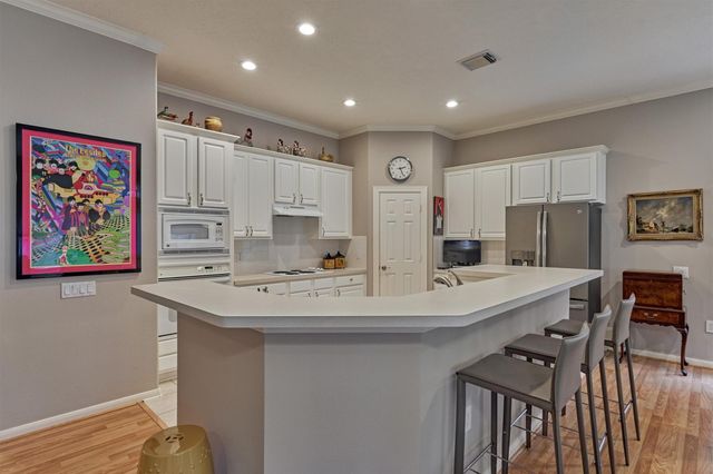 59 W Bellmeade Place, The Woodlands, TX 77382