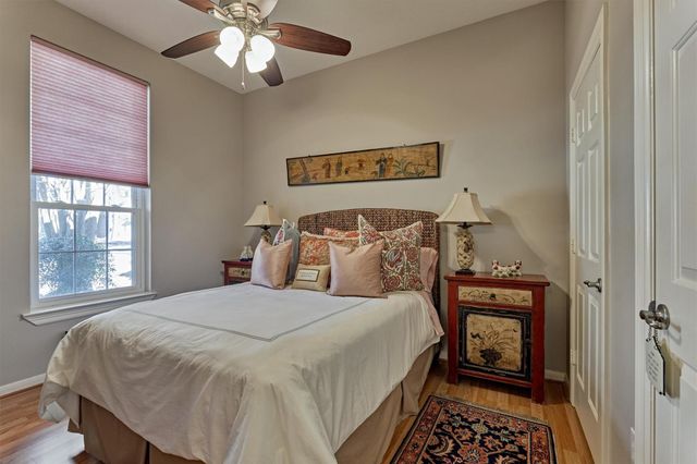 59 W Bellmeade Place, The Woodlands, TX 77382