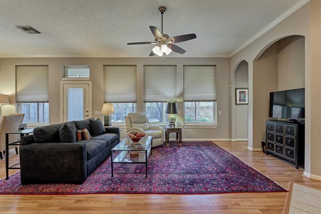 59 W Bellmeade Place, The Woodlands, TX 77382