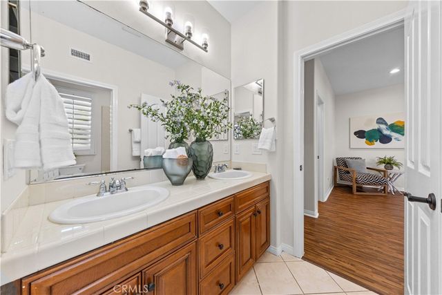 31 Early Light, Irvine, CA 92620