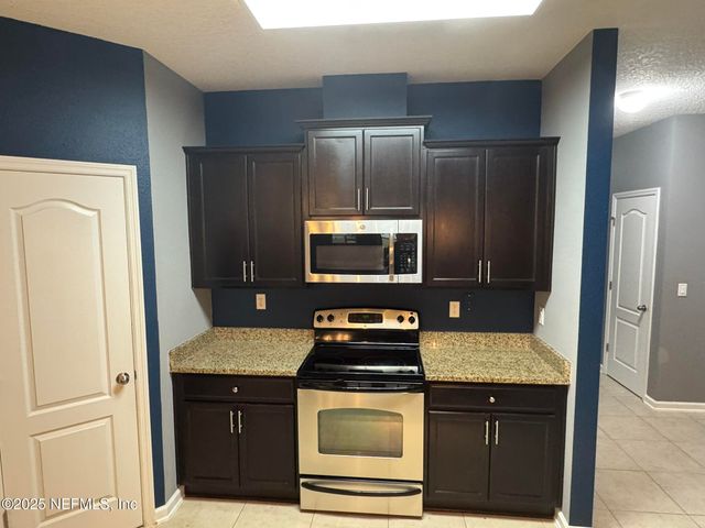 15626 TISONS BLF Road, Jacksonville, FL 32218