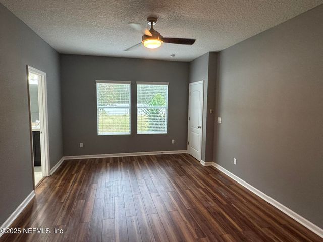 15626 TISONS BLF Road, Jacksonville, FL 32218