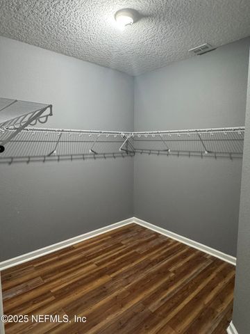 15626 TISONS BLF Road, Jacksonville, FL 32218