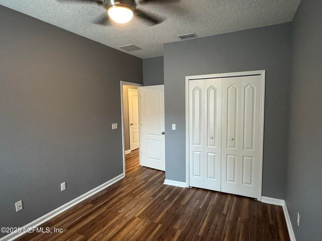 15626 TISONS BLF Road, Jacksonville, FL 32218