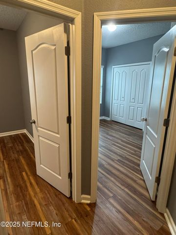 15626 TISONS BLF Road, Jacksonville, FL 32218