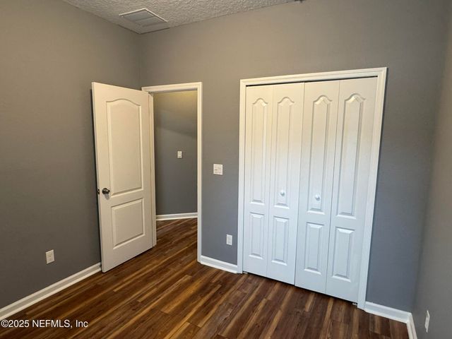 15626 TISONS BLF Road, Jacksonville, FL 32218