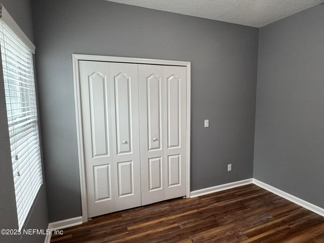 15626 TISONS BLF Road, Jacksonville, FL 32218