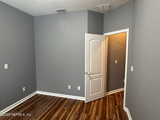 15626 TISONS BLF Road, Jacksonville, FL 32218