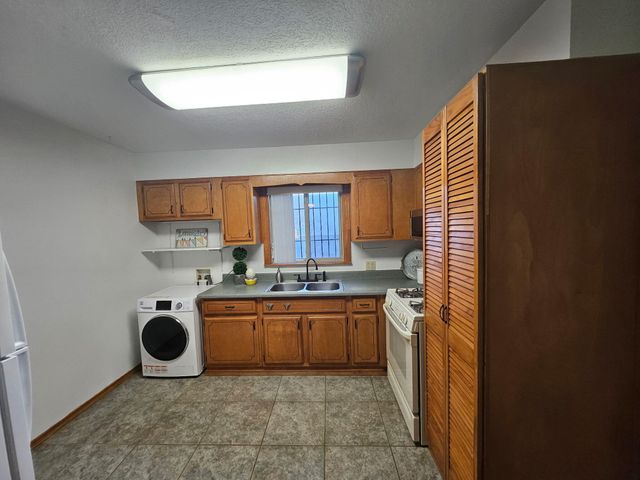 2333 CAGUA Drive NE, Albuquerque, NM 87110