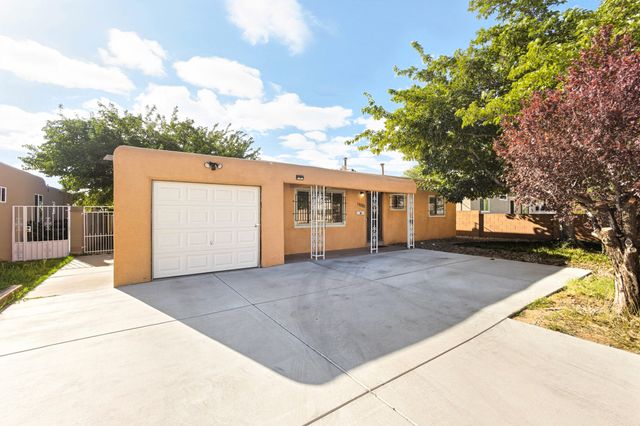 2333 CAGUA Drive NE, Albuquerque, NM 87110