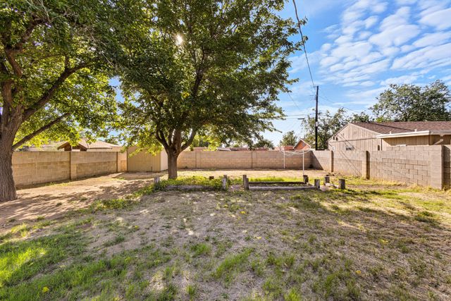 2333 CAGUA Drive NE, Albuquerque, NM 87110