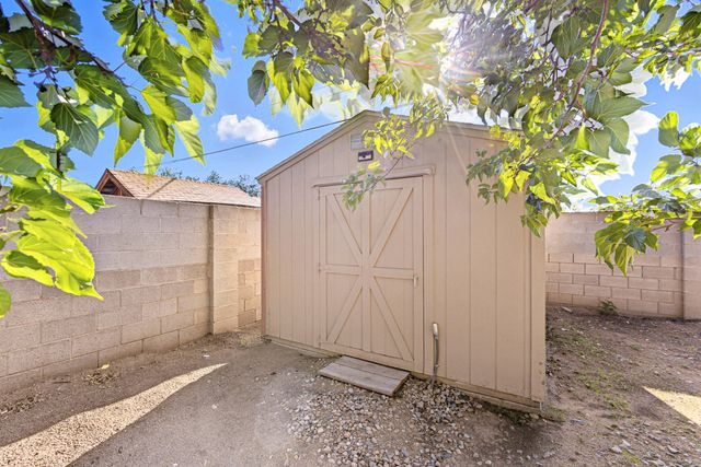 2333 CAGUA Drive NE, Albuquerque, NM 87110