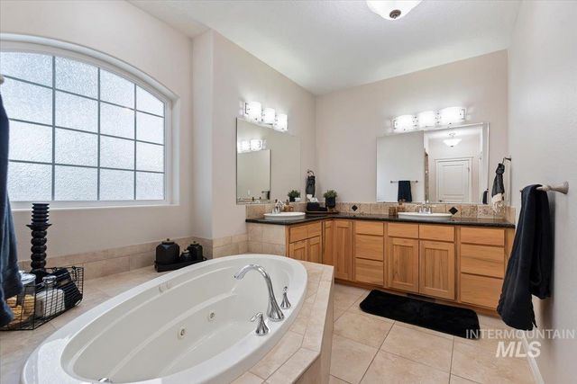 3758 S Merrivale Way, Meridian, ID 83642