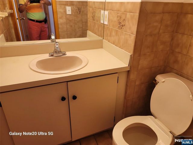 1643 Maple Street, Fort Lee, NJ 07024